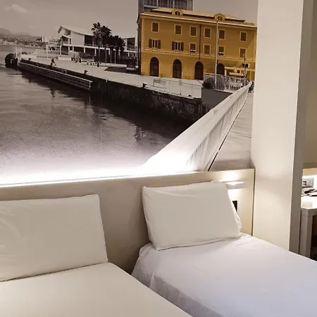 Szálloda B&B Hotel Savona 3*