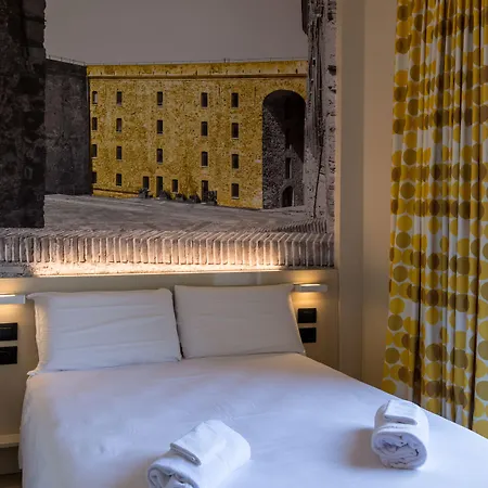 Szálloda B&B Hotel Savona