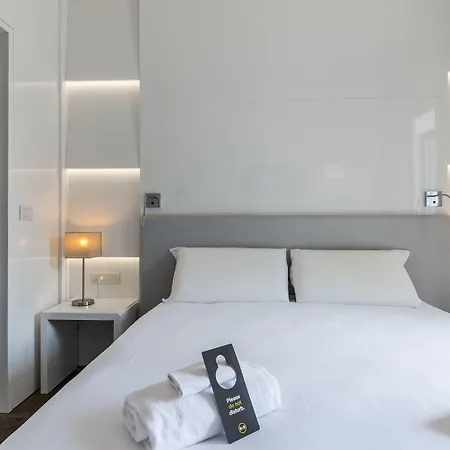 호텔 B&B 호텔 사보나