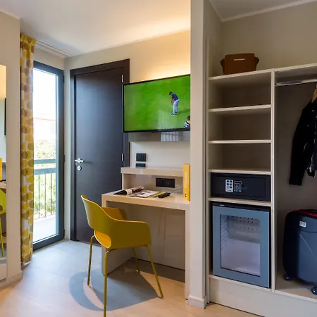 B&B Hotel Savona Hotel 3*