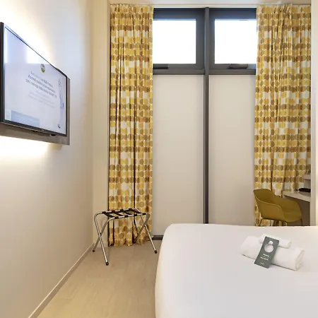 Hotel B&B Hotel Savona 3*