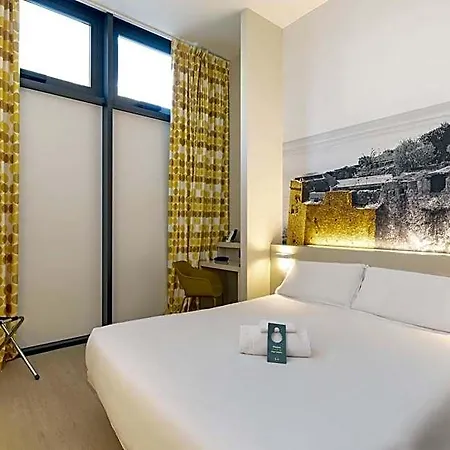 B&B Hotel Savona Ξενοδοχείο 3*