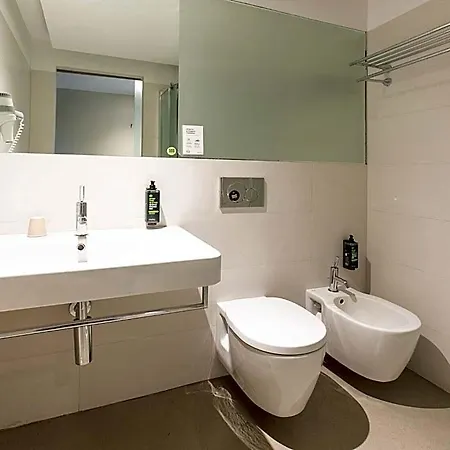 B&B Hotel Savona 3* Σαβόνα