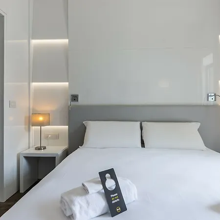 B&B Hotel Savona Ξενοδοχείο 3*