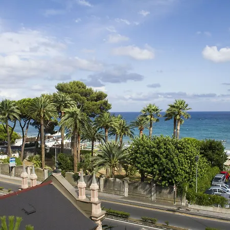 Hotel B&B Hotel Savona