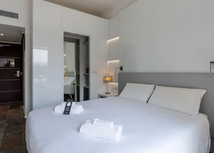 Hotel B&B Hotel Savona 3*