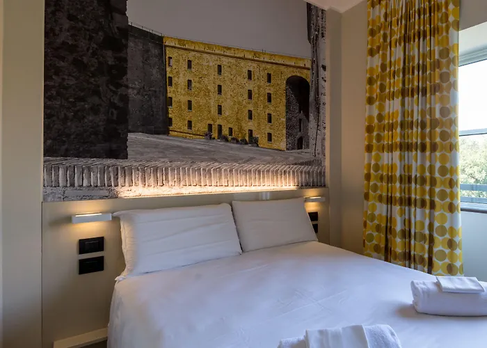 Hotel B&B Hotel Savona 3*