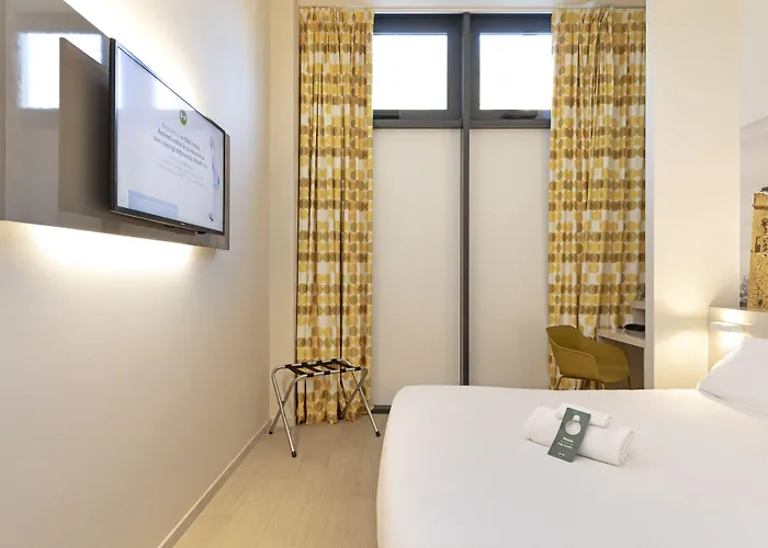 Hotel B&B Hotel Savona 3*