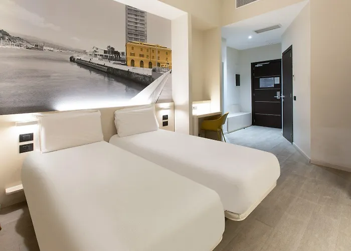 مبيت وإفطار فندق سافونا 3* سافونا
