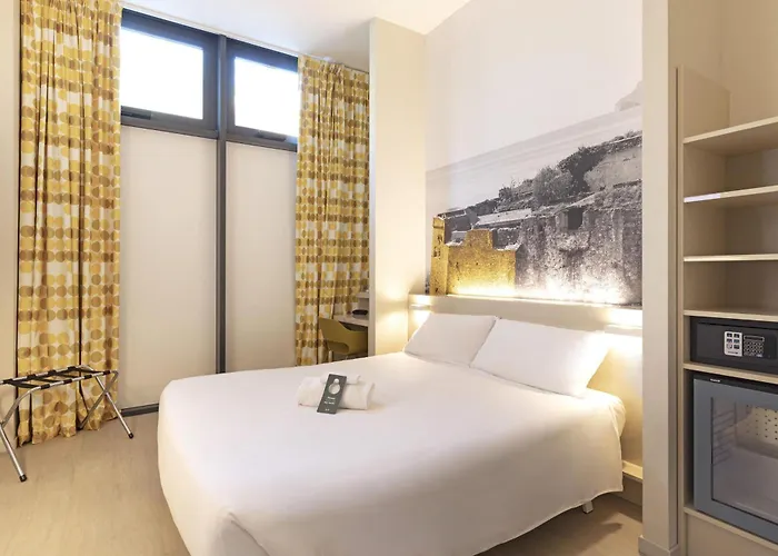 B&B Hotel Savona Hotel