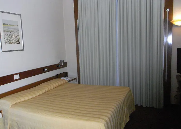 Hotel B&B Hotel Savona